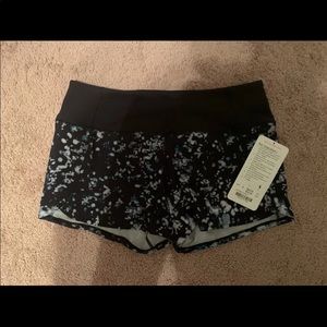 NWT Lululemon Run Times Shorts Size 4